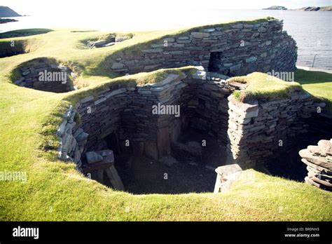 Prehistoric settlement Jarlshof, Shetland Islands Stock Photo - Alamy