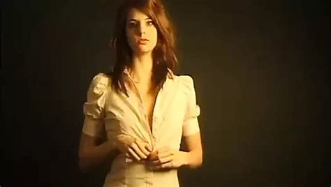 Erikas erste porno performance ist eine blonde hure berührt xHamster