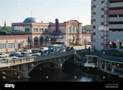 Aurora Illinois Hi Res Stock Photography And Images Alamy