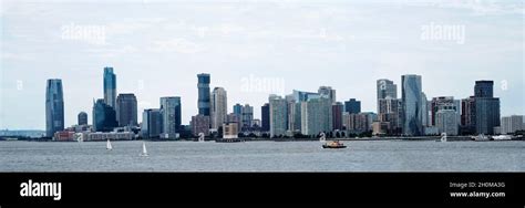 Jersey City skyline Stock Photo - Alamy