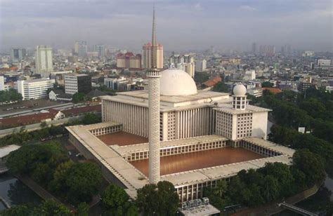 Daftar Masjid Terbesar Di Indonesia Tokopedia Blog