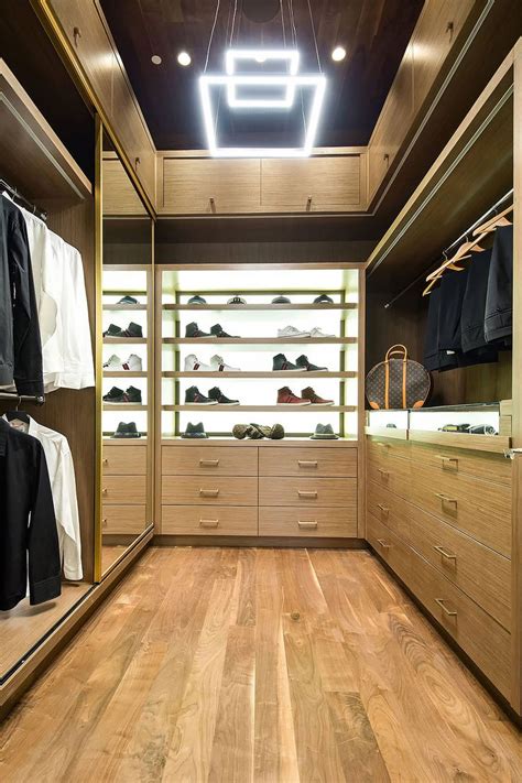 62 Luxury Walk In Closet ORGANIZED LOOK Elegant Closets Luxury