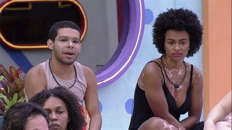 Vinicius Comenta Com Os Brothers No Bbb 22 Não é Incoerência Votar Em