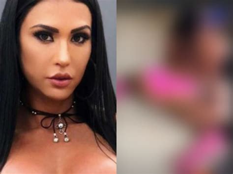 Gracyanne Barbosa Perde A Vergonha E Exibe Sua Elasticidade Em Posi O