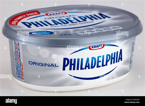 Tub Of Kraft Philadelphia Cream Cheese Spread Stock Photo Alamy