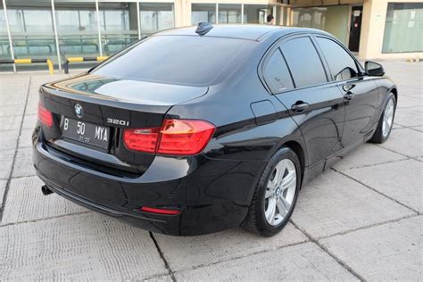 3 Series 2015 Bmw 320i Sport Black On Black F Series Mulus Antik Tdp