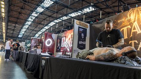 Statt Tattoo Studios Kreuzfahrt Festival Oder Convention SWR Kultur