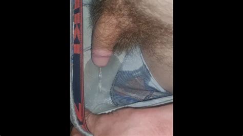 在我的内裤里撒尿 Pornhub Gay