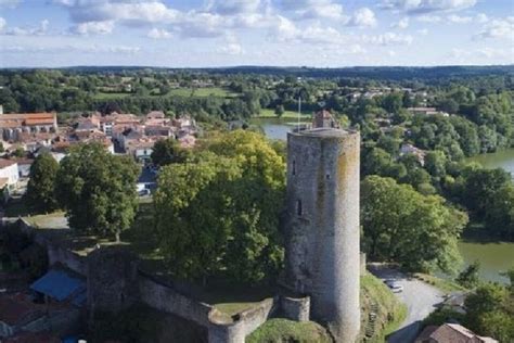 Selon Les Plus Beaux Villages De France C Est Le Plus Beau Village De