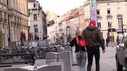 Une Blonde Avale Le Sperme De Son Homme