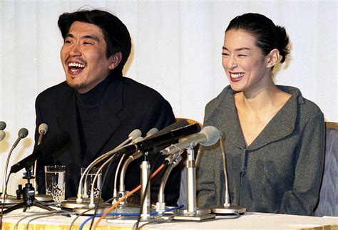 石橋貴明＆鈴木保奈美 電撃婚から23年、離婚も電撃発表youtube報告にネット驚き「凄い時代に」― スポニチ Sponichi Annex 芸能