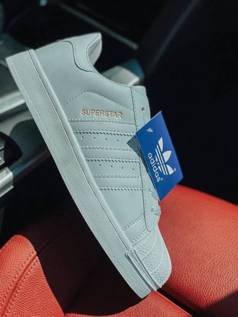 Белые женские кроссовки адидас, Женские и мужские кроссовки Adidas ...