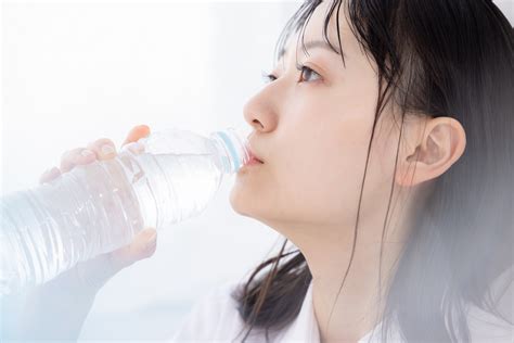 その水、まだ飲めるかも？ペットボトル水の賞味期限｜アスクドクターズトピックス