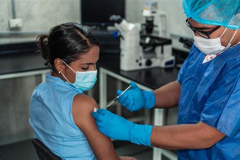 experts release guidance    communicate  covid  vaccine