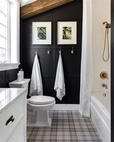 15 Striking Board and Batten Bathrooms That Look Chic and Timeless