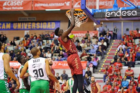 Acb Liga Endesa El Ucam Murcia Aguanta La Embestida Final Del Real