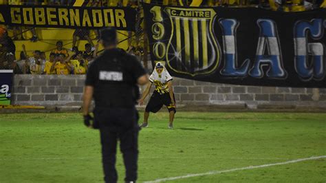 Otra Vez La Violencia Opacó Al Fútbol Barras De Mitre De Santiago Del