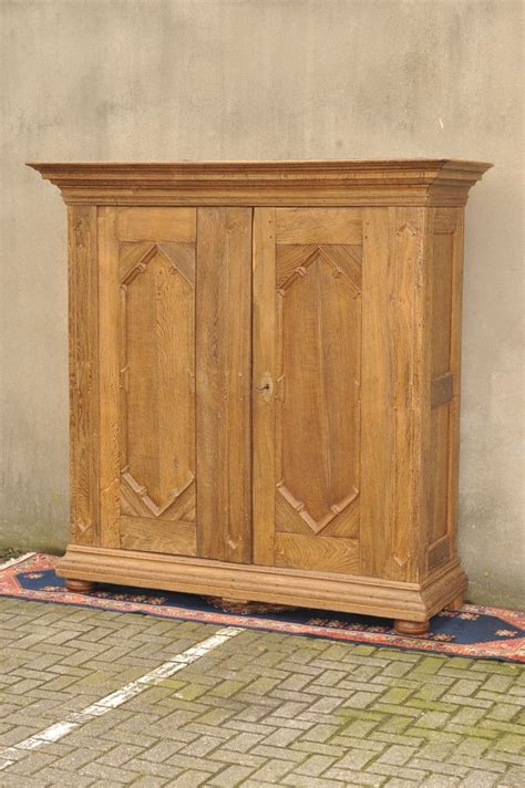 Barockschrank Eiche Antik Im Hof