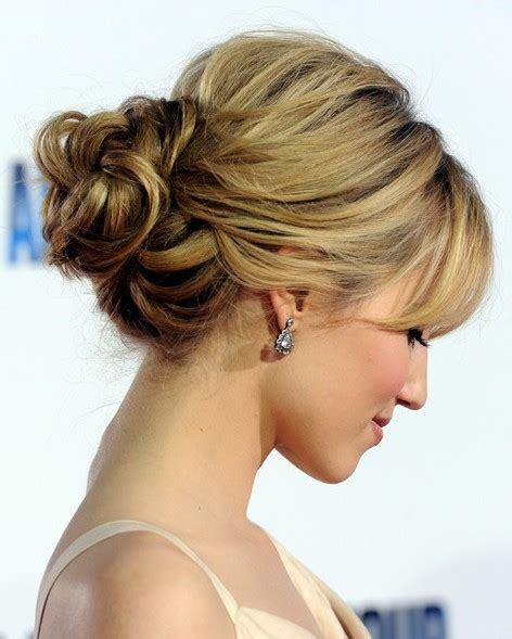 Trends Hairstyles: Short Hair Updos