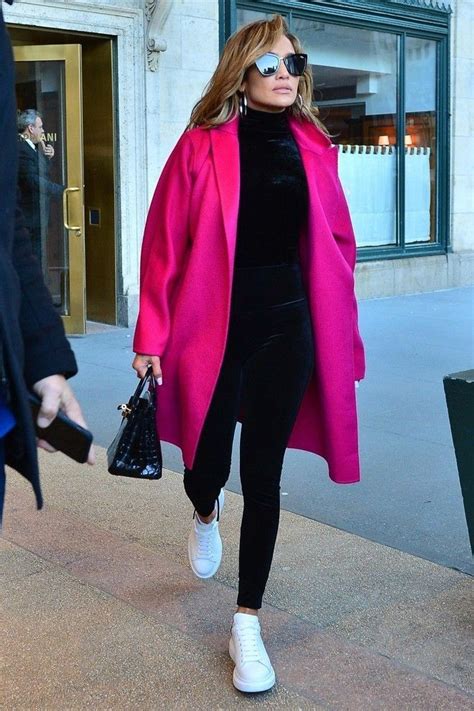 cf1f78fe923afe05f7597da2be7a3da8 | Winter fashion outfits, Chic outfits ...
