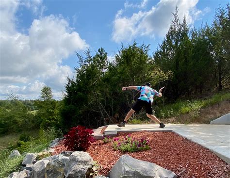 Flick or Forehand: A Guide to the Disc Golf Forehand Technique
