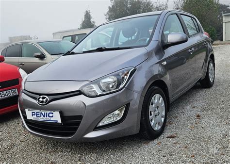 Hyundai I20 12 117 000 Km Nije Uvoz Redizajn Reg 1 God 2012 God