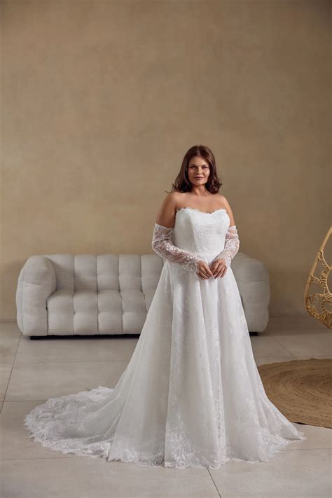 Wedding Dresses | Grand Bridal