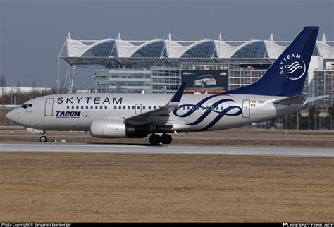 YR BGF TAROM Boeing 737 78J WL Photo By Benjamin Exenberger ID