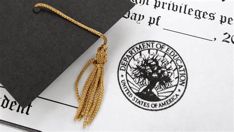 What You Need To Know About A Diploma Seal Validgrad