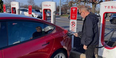 Teslas Big Price Cuts Fuel Owner Backlash R Realtesla