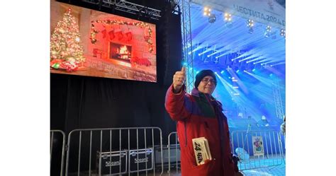 Читателят Хари Спасов посрещна новата година с любимия вестник в ръка