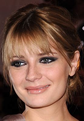 Petit Site Of Star Smokey Eyes Nude Lips Natural Cheeks