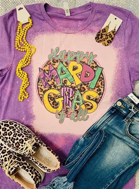 Pin by 𝓒𝓸𝓵𝓵𝓮𝓬𝓽𝓸𝓻 on Everything Mardi Gras T shirts for women Women