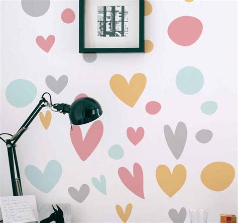 Vinilo Para Pared Lunares De Colores Con Corazones Tenvinilo