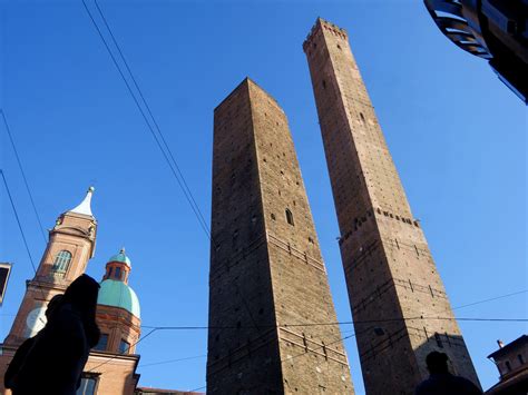 The Two Towers in Bologna (Torre della Garisenda and Torre degli ...