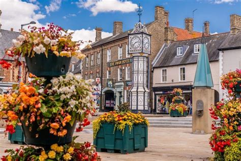 Downham Market Town Square West Norfolk In 2022 Historic Buildings