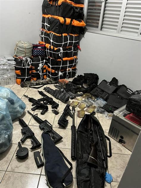 Pf Apreende Cerca De 13 Tonelada De Cocaína Armas E Munições — Polícia Federal