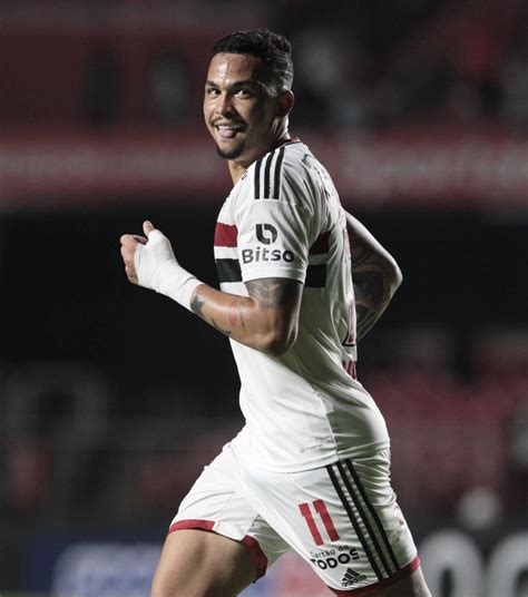 Luciano Neves S O Paulo Futebol Clube S O Paulo Futebol Spfc