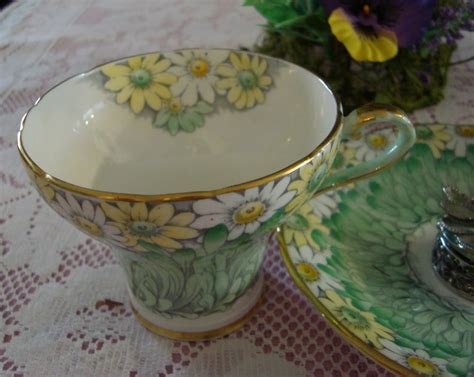 Martha's Favorites: WELCOMING SPRING WITH TEA CUPS!