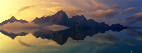 Mountain reflected in the lake at sunset 4K wallpaper download