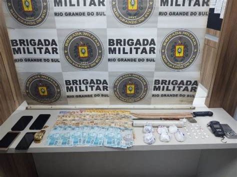 Brigada Militar Prende Traficante Drogas E Dinheiro Em Marau