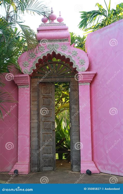 Pink temple door, india stock image. Image of intricate - 35085827