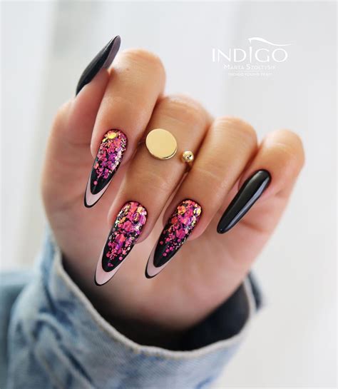 Stylish Almond Nails Every Trendy Woman Should Rock Hairstyle