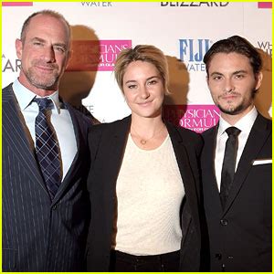 Shailene Woodley Opens Up About Nude Scenes For White Bird Christopher Meloni Shailene