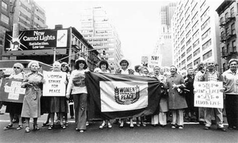 A Women Strike For Peace March In New York Jewish Womens Archive