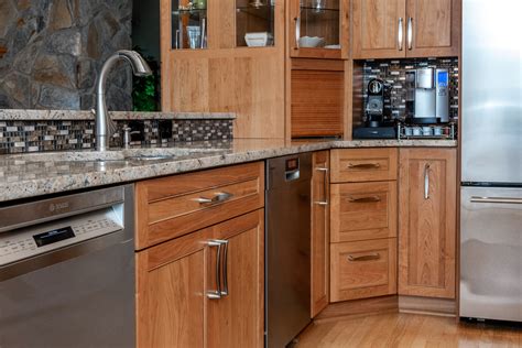 Laminate vs. Wood Kitchen Cabinets | Kitchen Saver