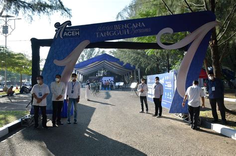 Peringatan Tahun Tsunami Aceh Dipusatkan Di Kuburan Massal Siron