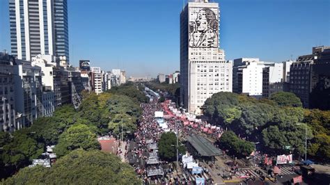 Piqueteros Levantaron El Corte En La 9 De Julio Tras Cinco Horas De