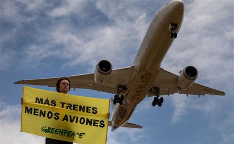 Greenpeace Denuncia Las Subvenciones A Vuelos No Rentables En El