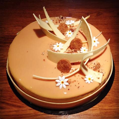 Entremet Caramel Vanille F Ve De Tonka Streusel Noisettes Biscuit